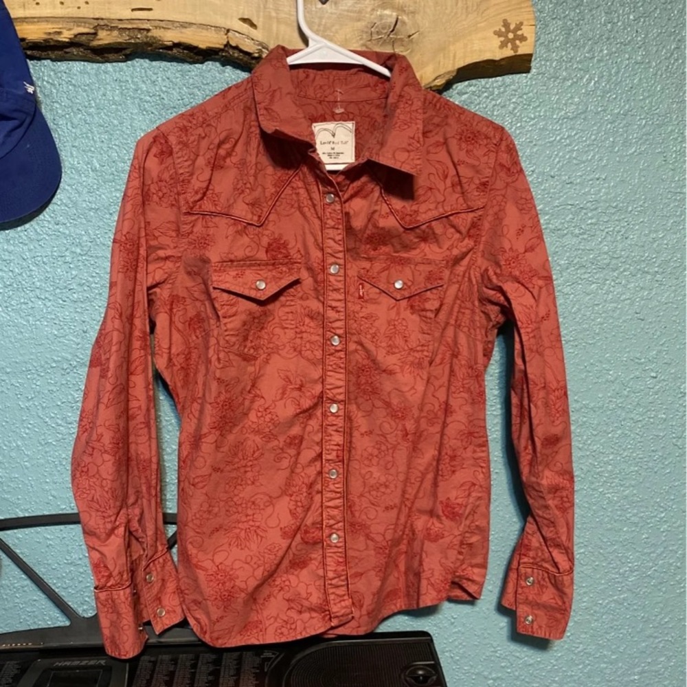 Levi button up shirt